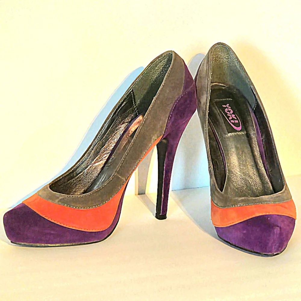 NWOT Colorblock Pumps Purple Orange & Gray Faux Suede, 4.5